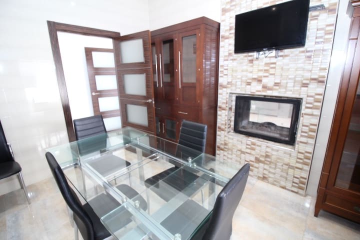 4 bedroom Villa for sale in Torre de la Horadada with pool - € 597,000 (Ref: 8817296)