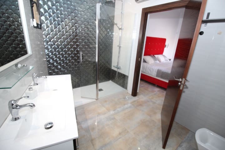 4 bedroom Villa for sale in Torre de la Horadada with pool - € 597,000 (Ref: 8817296)