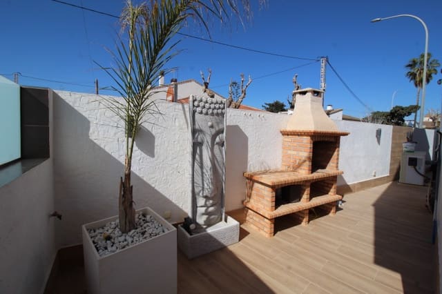 4 bedroom Villa for sale in Torre de la Horadada, Pilar de la Horadada with pool - € 597,000 (Ref: 8817296)