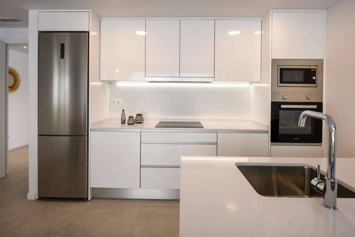 2 Zimmer Strandapartment zu verkaufen in Orihuela mit Pool Garage - 284.000 € (Ref: 8851338)