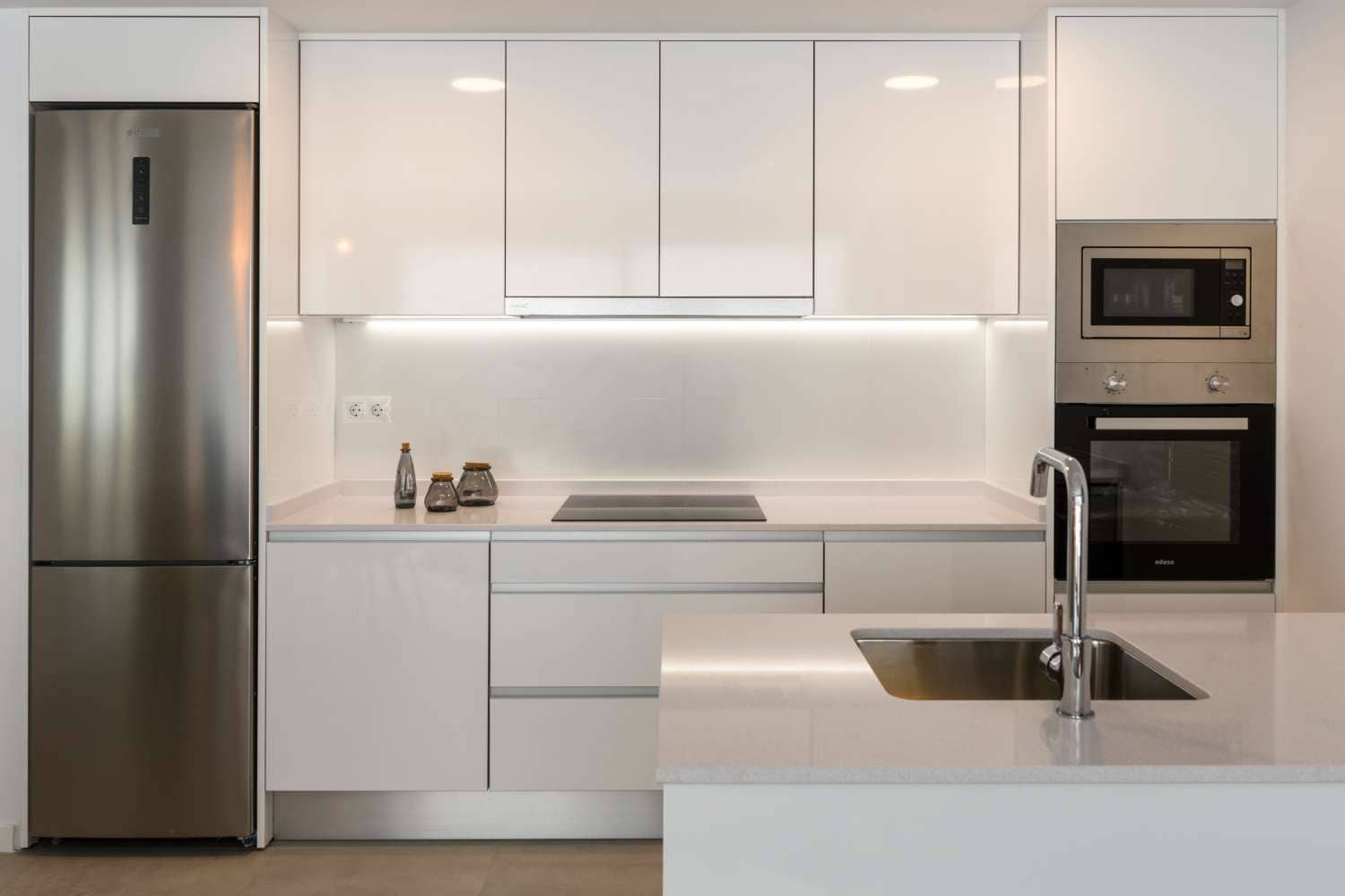 2 Zimmer Strandapartment zu verkaufen in Orihuela mit Pool Garage - 284.000 € (Ref: 8851338)