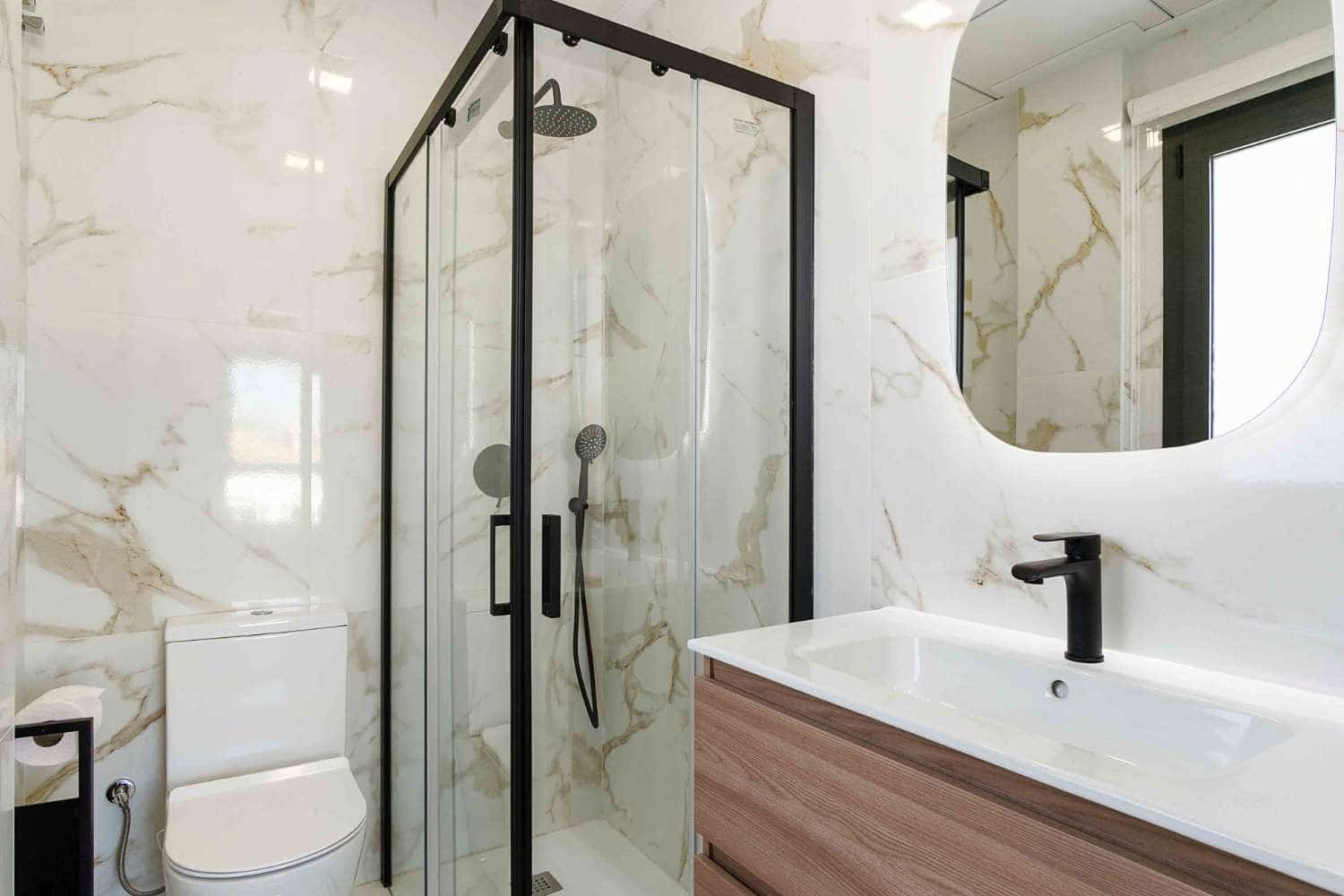 3 soverom Kjedet enebolig til salgs i Los Montesinos med svømmebasseng garasje - € 337 500 (Ref: 8885791)