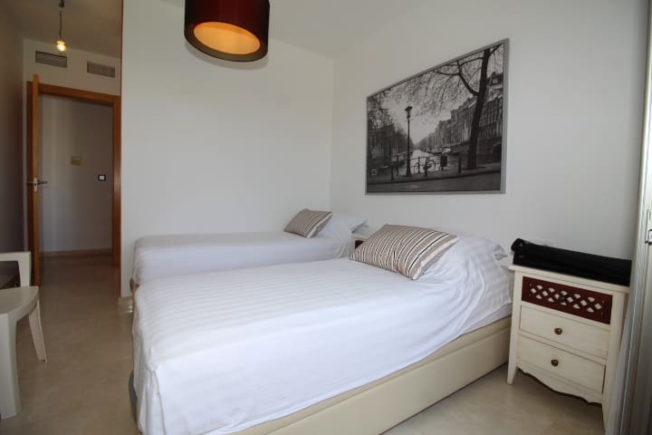 3 soveværelse Rækkehus til salg i Algorfa med swimmingpool - € 446.000 (Ref: 9129498)