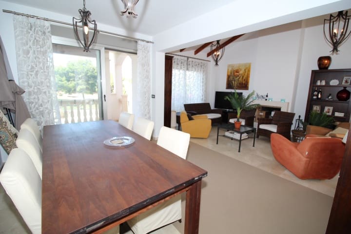 3 soveværelse Rækkehus til salg i Algorfa med swimmingpool - € 446.000 (Ref: 9129498)