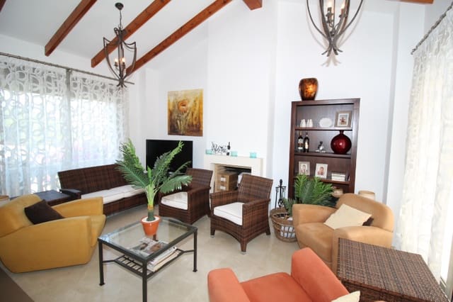 3 quarto Moradia em Banda para venda em Algorfa com piscina - 446 000 € (Ref: 9129498)