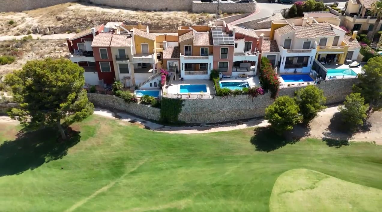 3 soveværelse Rækkehus til salg i Algorfa med swimmingpool - € 446.000 (Ref: 9129498)