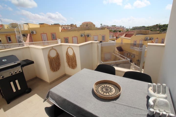 2 soverom Strandleiligheter til salgs i Orihuela Costa med svømmebasseng - € 299 900 (Ref: 9163518)