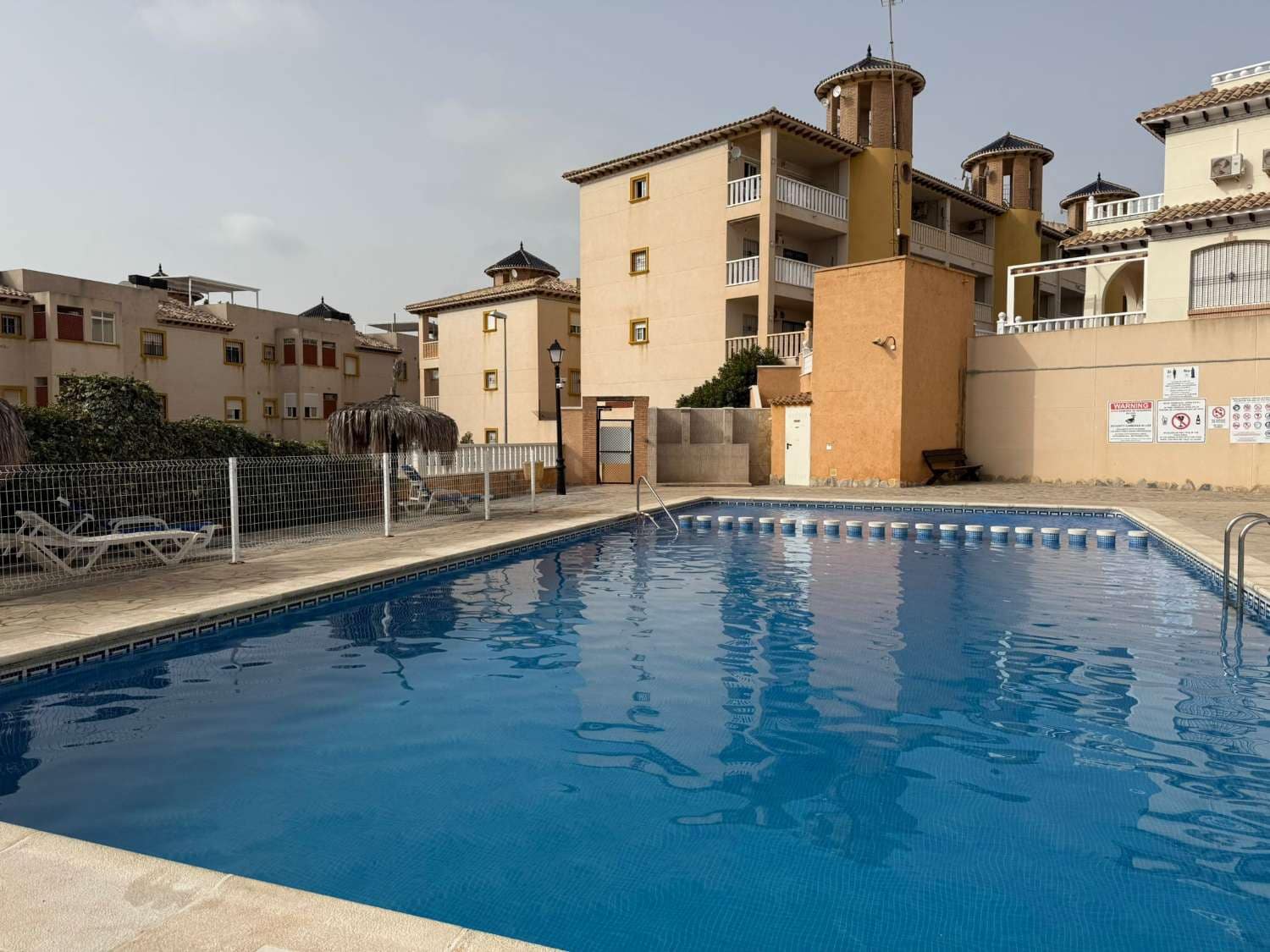 Apartamento Playa de 2 habitaciones en Orihuela Costa en venta con piscina - 159.000 € (Ref: 9204255)