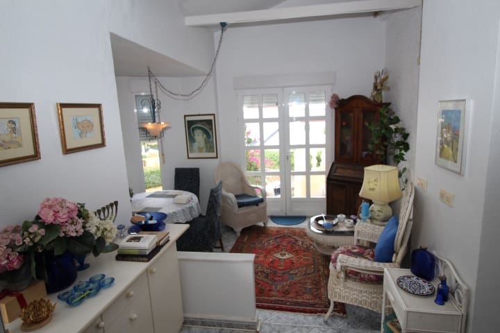 5 bedroom Villa for sale in San Miguel de Salinas with pool - € 459,000 (Ref: 9281095)