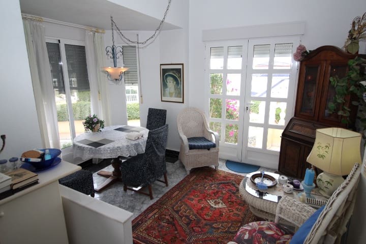 5 bedroom Villa for sale in San Miguel de Salinas with pool - € 459,000 (Ref: 9281095)