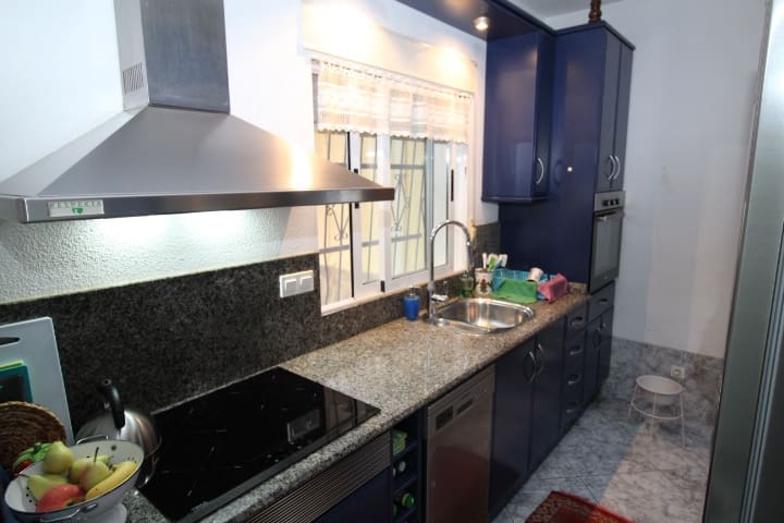 5 bedroom Villa for sale in San Miguel de Salinas with pool - € 459,000 (Ref: 9281095)