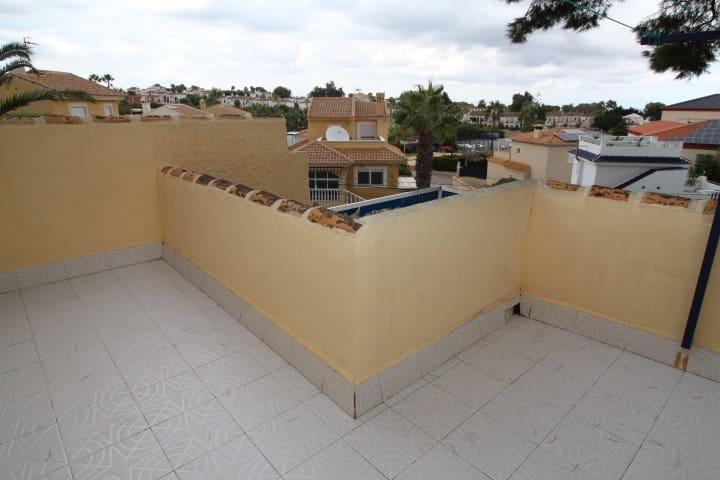 5 bedroom Villa for sale in San Miguel de Salinas with pool - € 459,000 (Ref: 9281095)