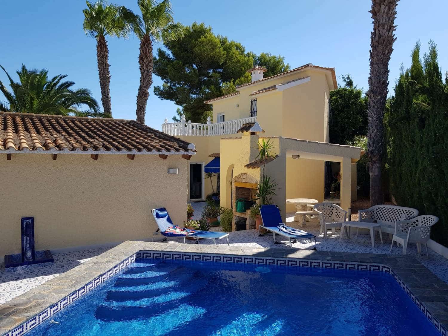 5 bedroom Villa for sale in San Miguel de Salinas with pool - € 459,000 (Ref: 9281095)