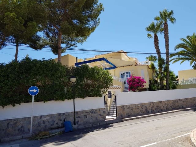 5 bedroom Villa for sale in Blue Lagoon with pool - € 459,000 (Ref: 9281095)