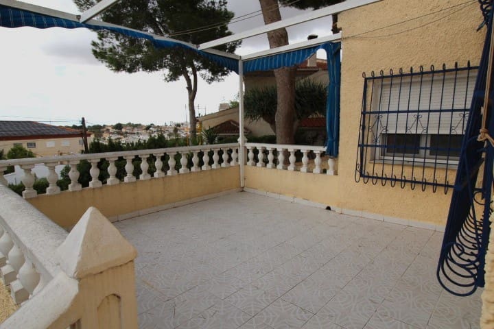 5 bedroom Villa for sale in San Miguel de Salinas with pool - € 459,000 (Ref: 9281095)