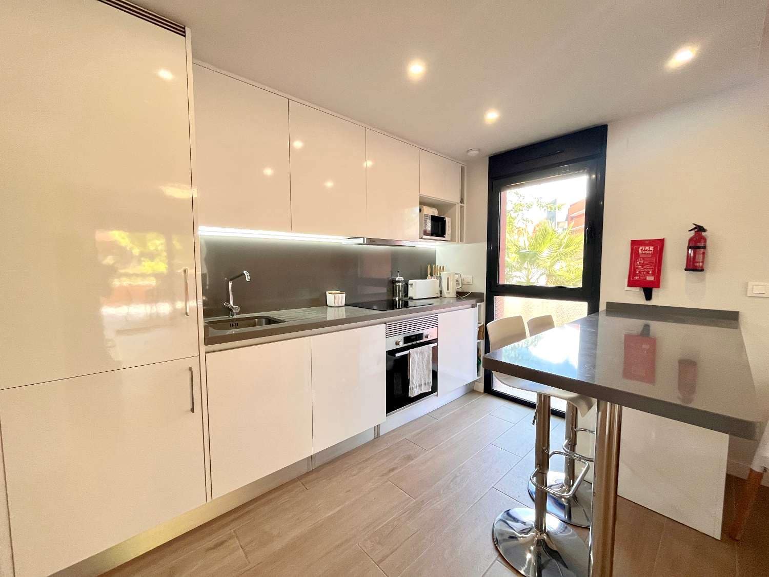 2 makuuhuone Ranta-asunto myytävänä paikassa Orihuela Costa mukana uima-altaan - 249 900 € (Ref: 9294930)