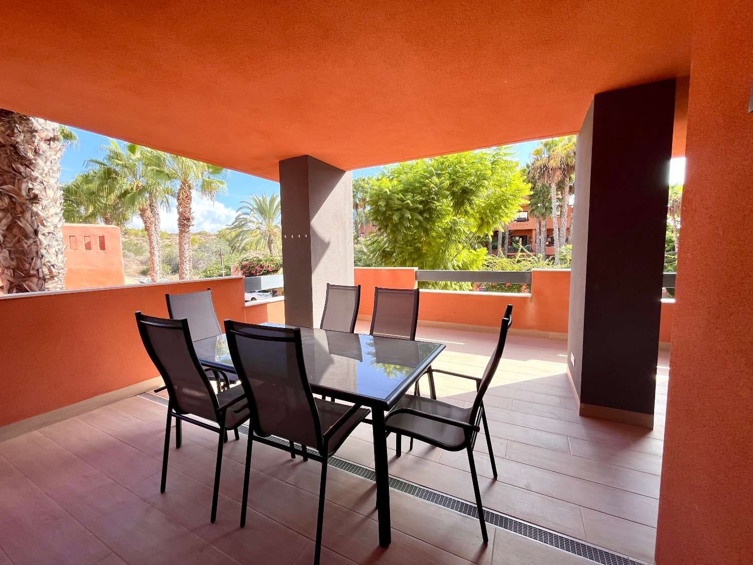 2 makuuhuone Ranta-asunto myytävänä paikassa Orihuela Costa mukana uima-altaan - 249 900 € (Ref: 9294930)