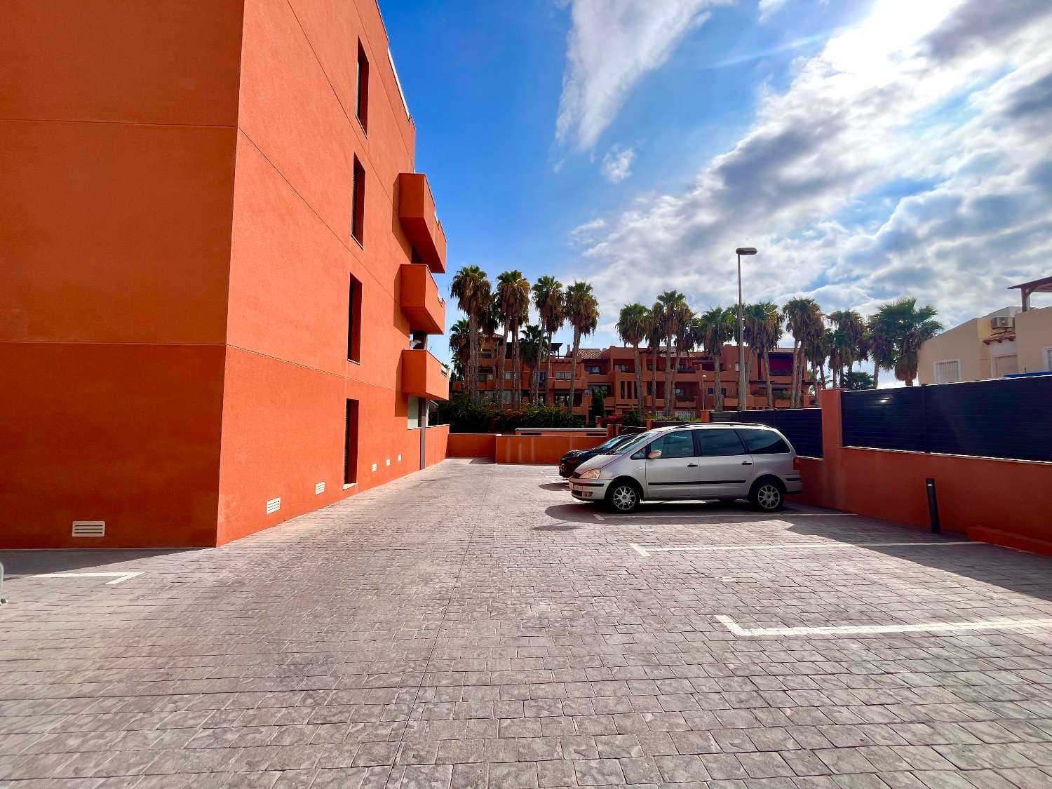 2 makuuhuone Ranta-asunto myytävänä paikassa Orihuela Costa mukana uima-altaan - 249 900 € (Ref: 9294930)