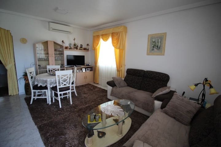 2 bedroom Villa for sale in San Miguel de Salinas - € 159,000 (Ref: 9312346)