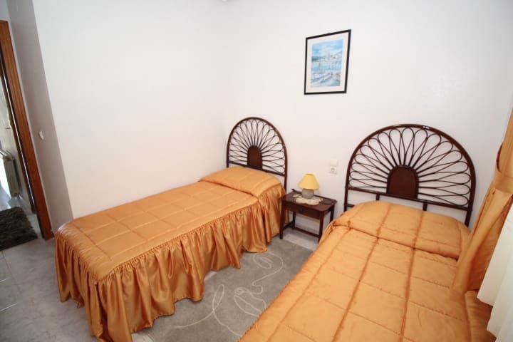 2 bedroom Villa for sale in San Miguel de Salinas - € 159,000 (Ref: 9312346)