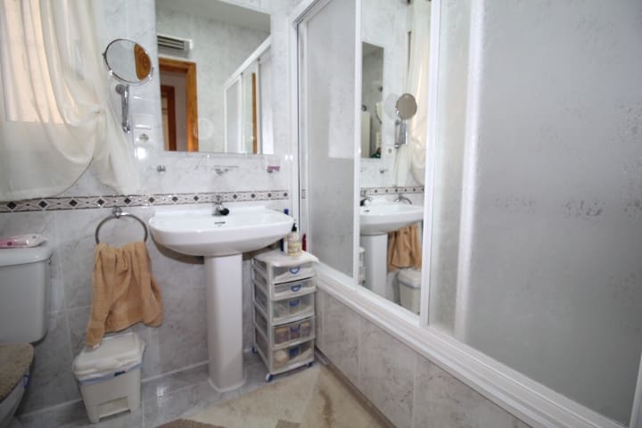 2 bedroom Villa for sale in San Miguel de Salinas - € 159,000 (Ref: 9312346)