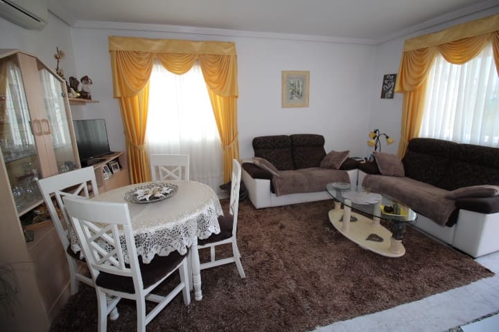 2 bedroom Villa for sale in San Miguel de Salinas - € 159,000 (Ref: 9312346)