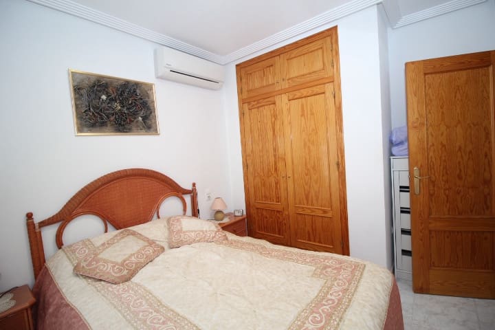 2 bedroom Villa for sale in San Miguel de Salinas - € 159,000 (Ref: 9312346)