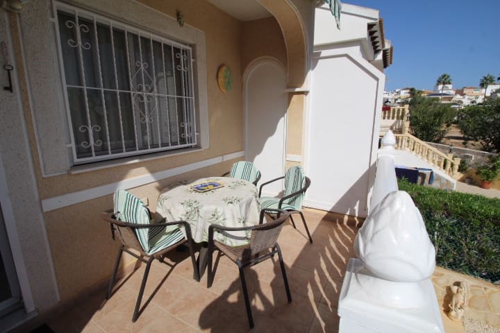 2 bedroom Villa for sale in San Miguel de Salinas - € 159,000 (Ref: 9312346)