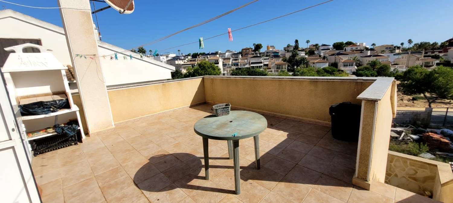 2 bedroom Villa for sale in San Miguel de Salinas - € 159,000 (Ref: 9312346)
