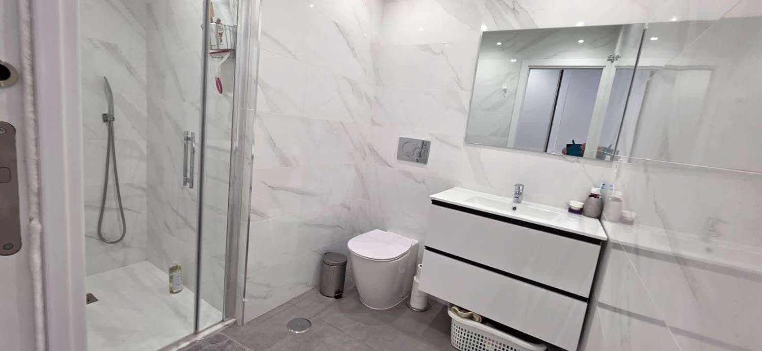 2 bedroom Beach Apartment for sale in Orihuela with pool - € 249,000 (Ref: 9312347)