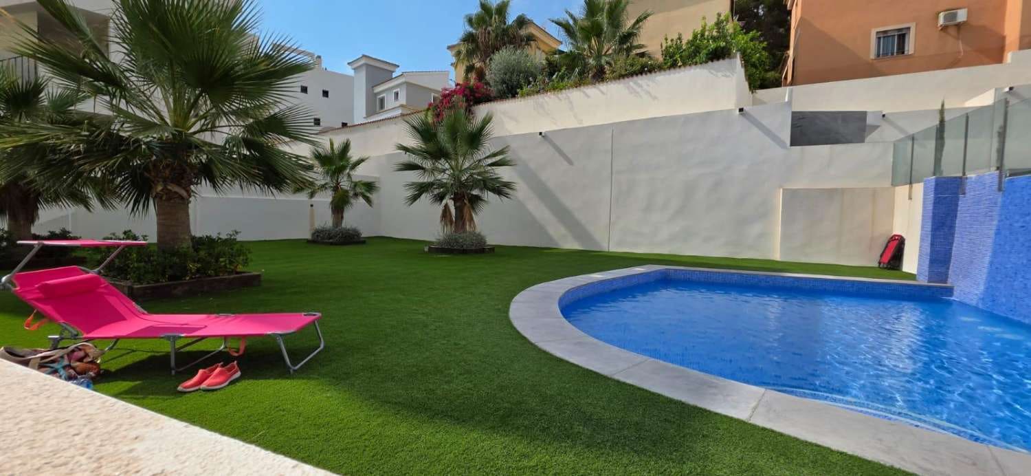 2 bedroom Beach Apartment for sale in Orihuela with pool - € 249,000 (Ref: 9312347)