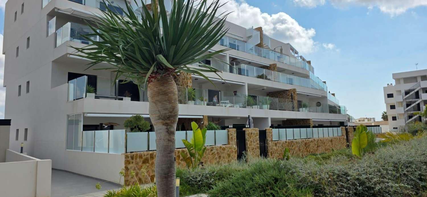 2 bedroom Beach Apartment for sale in Orihuela with pool - € 249,000 (Ref: 9312347)