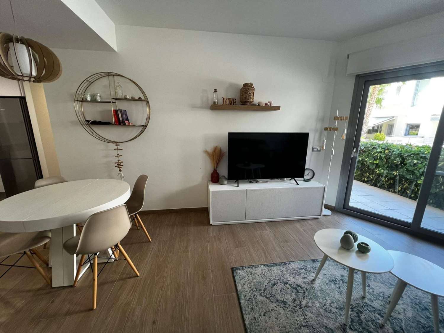 2 soverom Strandleiligheter til salgs i La Veleta med svømmebasseng - € 265 000 (Ref: 9312348)