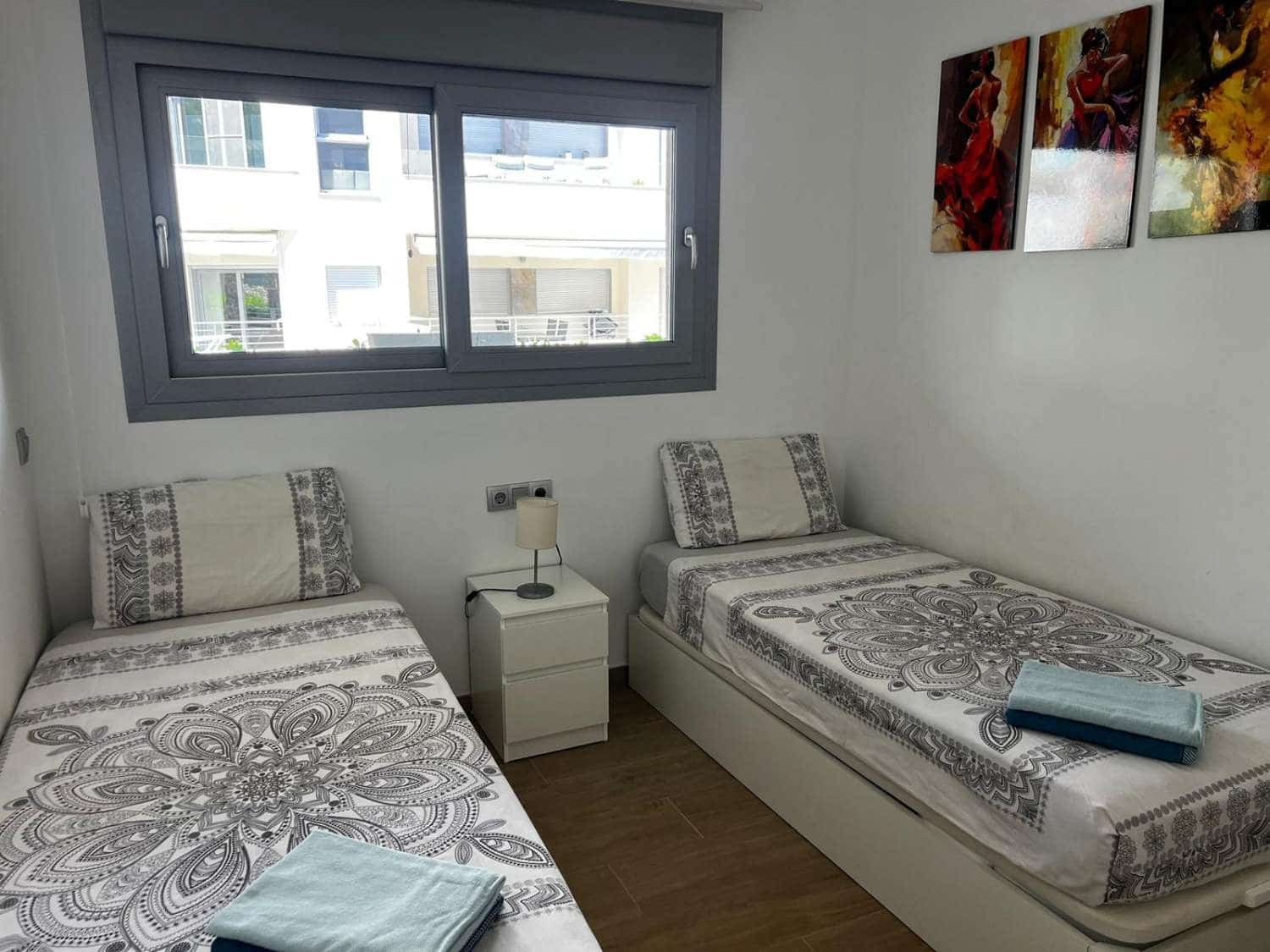 2 soverom Strandleiligheter til salgs i La Veleta med svømmebasseng - € 265 000 (Ref: 9312348)