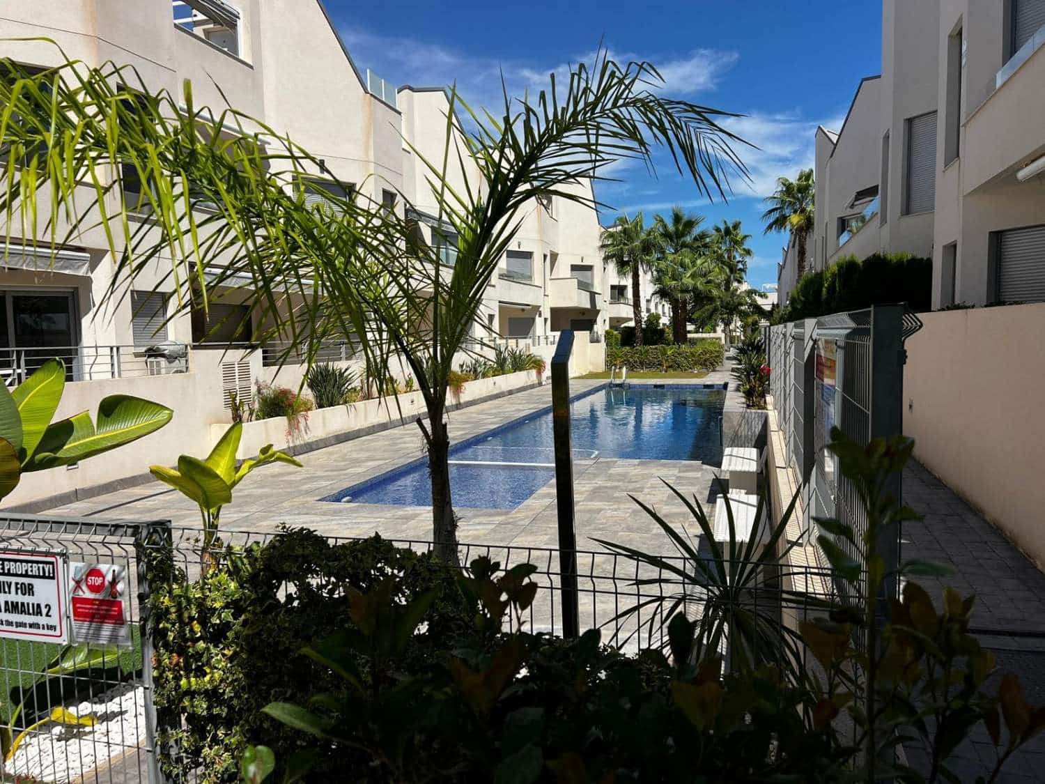 2 soverom Strandleiligheter til salgs i La Veleta med svømmebasseng - € 265 000 (Ref: 9312348)