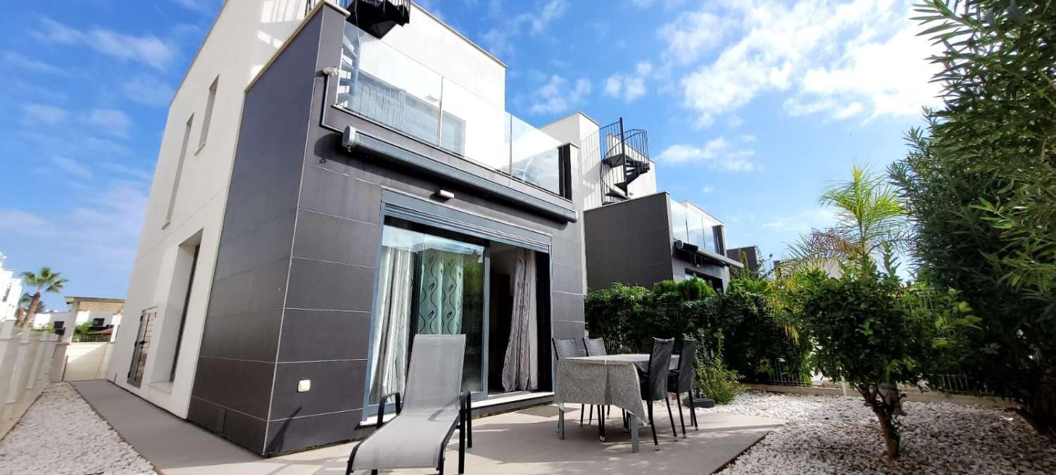 3 camera da letto Villa in vendita in Punta Prima con piscina - 374.900 € (Rif: 9317241)