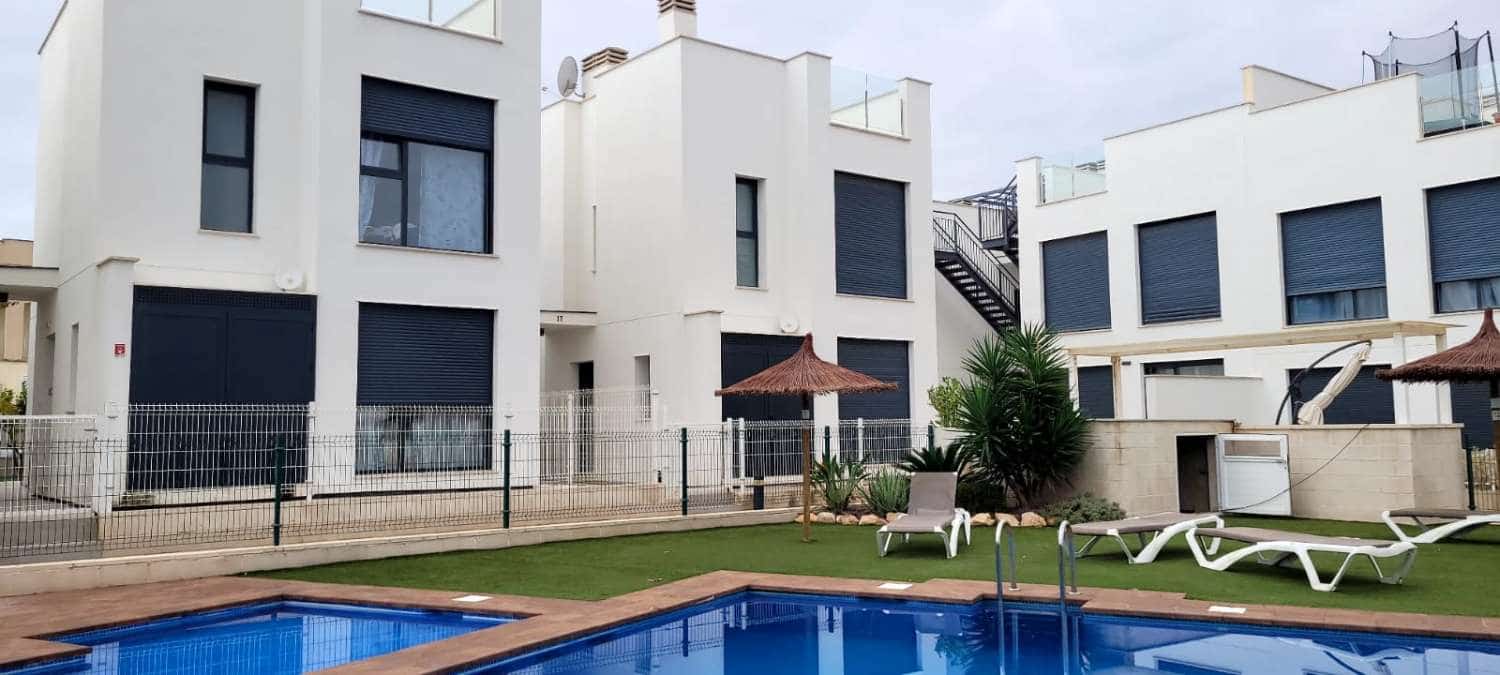 3 camera da letto Villa in vendita in Punta Prima con piscina - 374.900 € (Rif: 9317241)