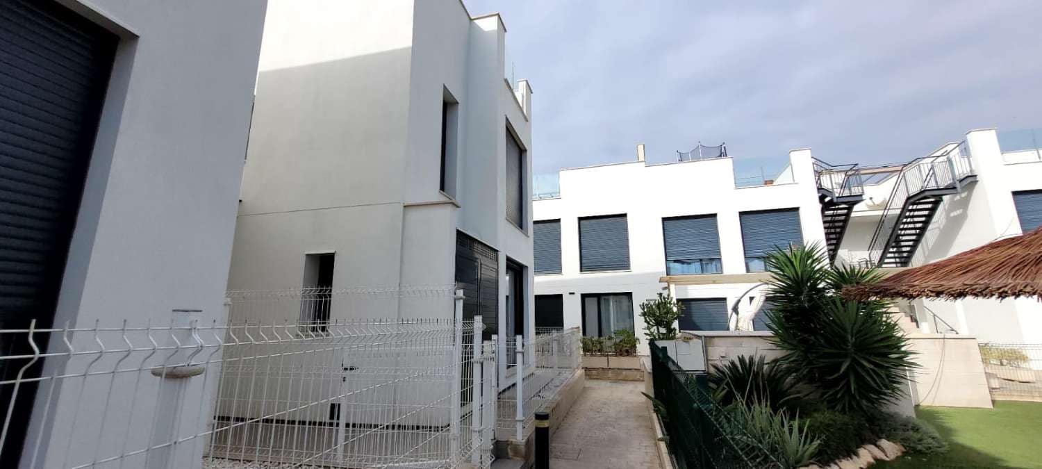 3 camera da letto Villa in vendita in Punta Prima con piscina - 374.900 € (Rif: 9317241)