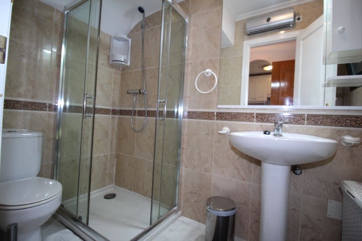 2 bedroom Flat for sale in Campoamor with pool - € 199,000 (Ref: 9321524)