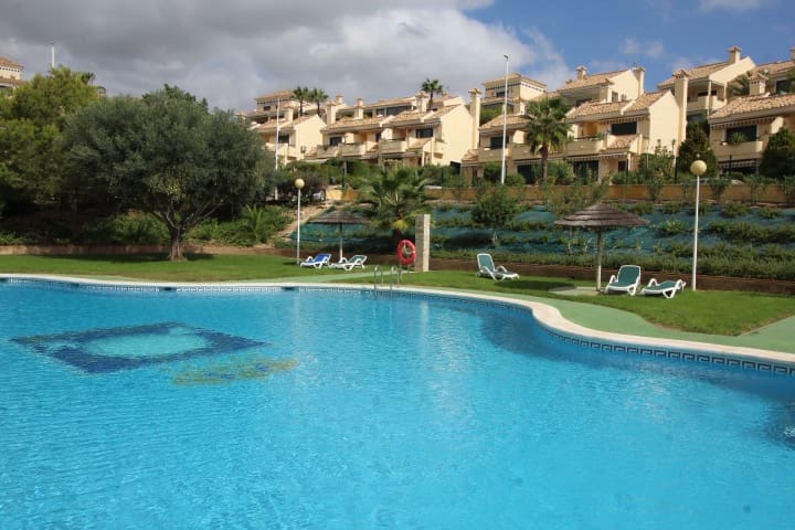 2 bedroom Flat for sale in Campoamor with pool - € 199,000 (Ref: 9321524)