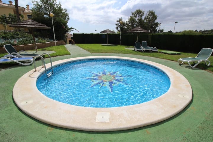 2 bedroom Flat for sale in Campoamor with pool - € 199,000 (Ref: 9321524)