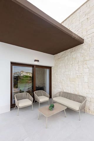 2 soverom Kjedet enebolig til salgs i Desamparados - Hurchillo - Torremendo, Orihuela med svømmebasseng - € 351 000 (Ref: 9426916)