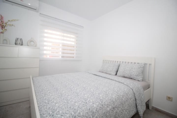 4 soveværelse Villa til salg i Orihuela Costa med swimmingpool - € 379.000 (Ref: 9448852)