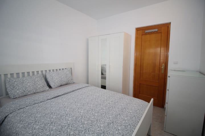 4 soveværelse Villa til salg i Orihuela Costa med swimmingpool - € 379.000 (Ref: 9448852)