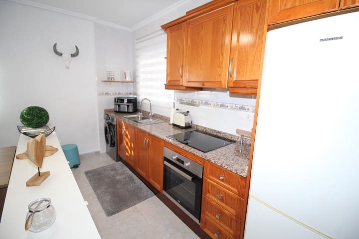 4 soveværelse Villa til salg i Orihuela Costa med swimmingpool - € 379.000 (Ref: 9448852)