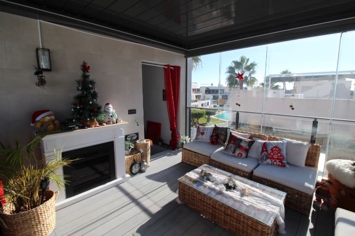 2 bedroom Semi-detached Villa for sale in Cabo Roig with pool - € 329,000 (Ref: 9448853)