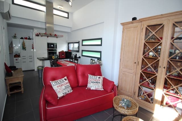 2 soverom Kjedet enebolig til salgs i Cabo Roig, Orihuela med svømmebasseng - € 329 000 (Ref: 9448853)