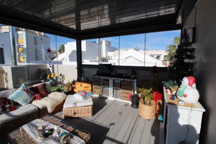 2 bedroom Semi-detached Villa for sale in Cabo Roig with pool - € 329,000 (Ref: 9448853)