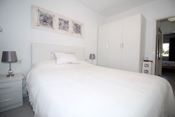 2 bedroom Bungalow for sale in San Miguel de Salinas - € 149,900 (Ref: 9473862)