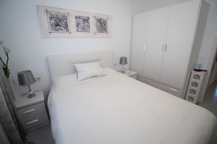 2 bedroom Bungalow for sale in San Miguel de Salinas - € 149,900 (Ref: 9473862)